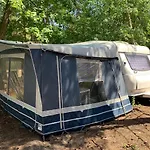 Кемпинг Przyczepy - Osrodek Na Klifie Village - Helska 11 *
