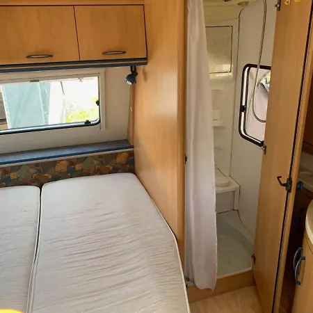 Przyczepy - Osrodek Na Klifie Village - Helska 11 مكان تخييم هيل