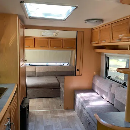 Przyczepy - Osrodek Na Klifie Village - Helska 11 캠프장