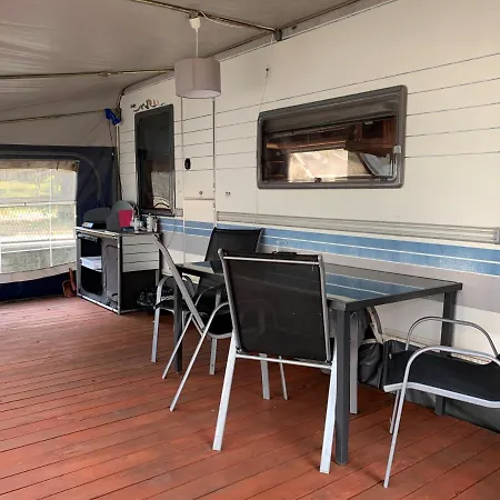 Przyczepy - Osrodek Na Klifie Village - Helska 11 *