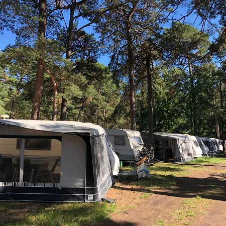 Przyczepy - Osrodek Na Klifie Village - Helska 11 *