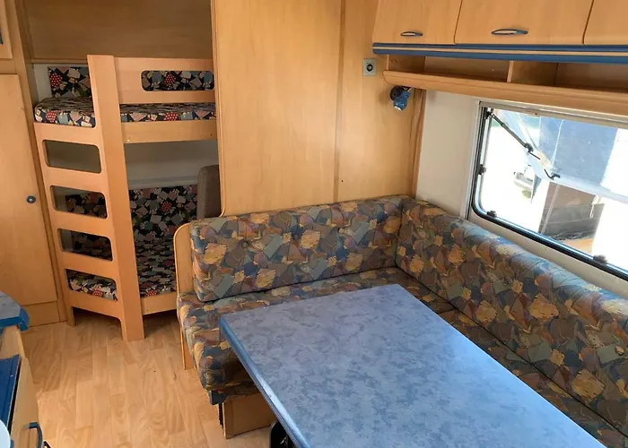 Campingplatz Przyczepy - Osrodek Na Klifie Village - Helska 11 *