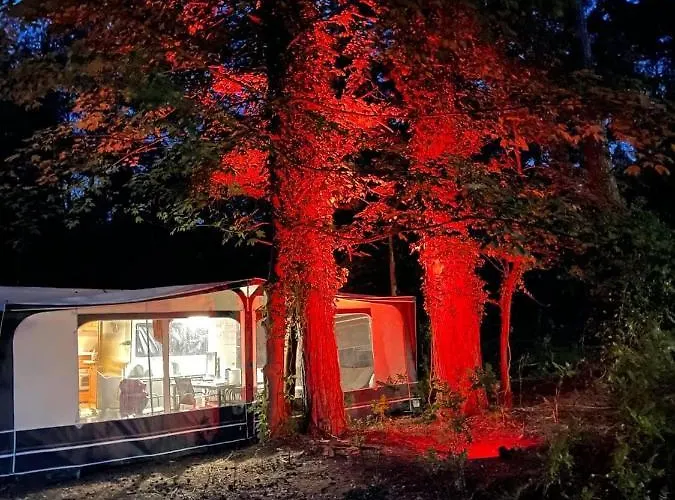 Przyczepy - Osrodek Na Klifie Village - Helska 11 营地 赫尔