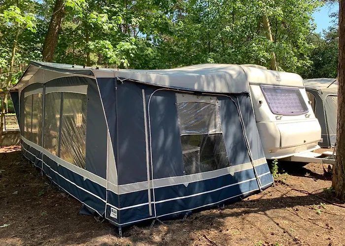 Campingplatz Przyczepy - Osrodek Na Klifie Village - Helska 11 *