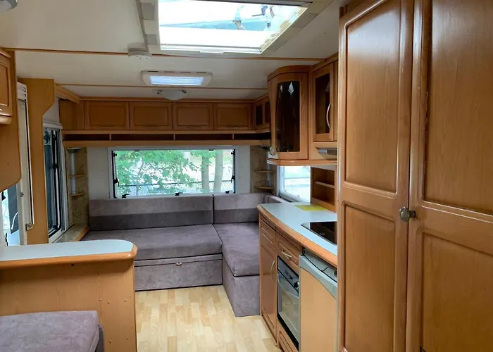 Przyczepy - Osrodek Na Klifie Village - Helska 11 赫尔